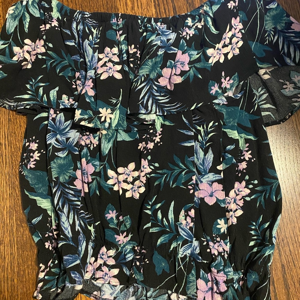 Cute floral top, American Eagle
